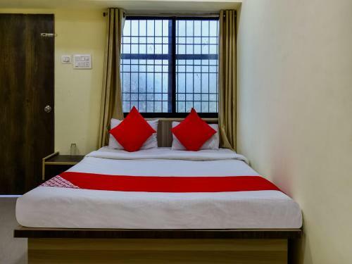 Oyo 75434 Hotel Everest Inn