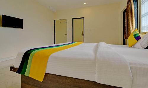 Hotel Treebo Trip Platinum Inn Jalna Road