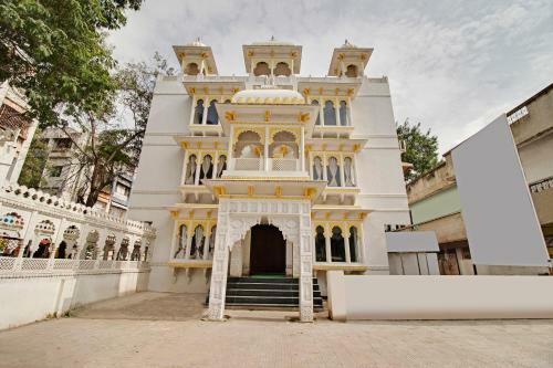 Oyo 47777 Hotel Laxminarayan