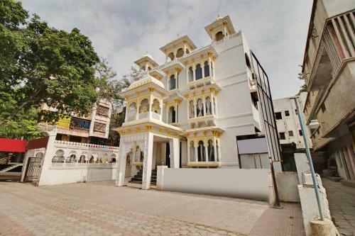 Oyo 47777 Hotel Laxminarayan