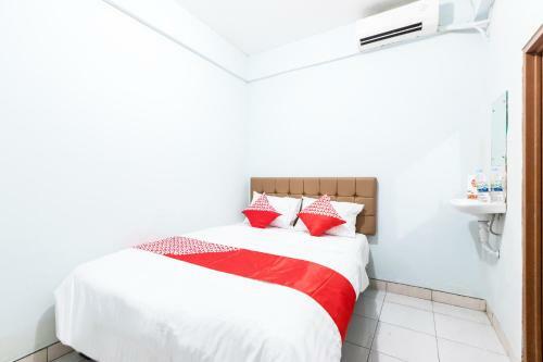 Hotel Oyo 1516 Cemara Gading Syariah