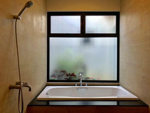 Luxurious Modern Villa At Vimala Hills