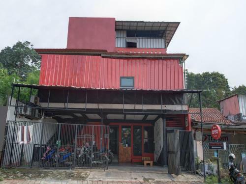 Hotel Oyo 3883 The Red