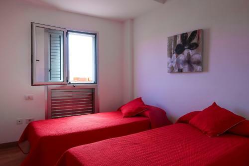 Beautiful Penthouse With Pool And Sea Views