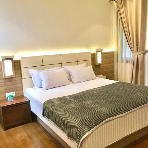 Vimala Hills Villa 3 Bedrooms