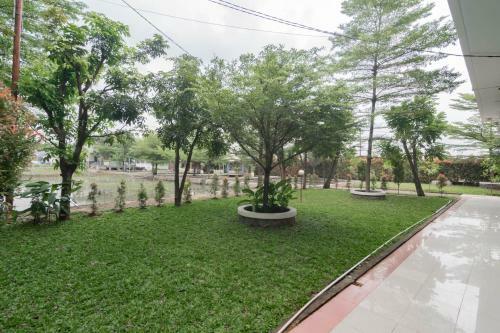 Hotel Sans Resort Parung Bogor