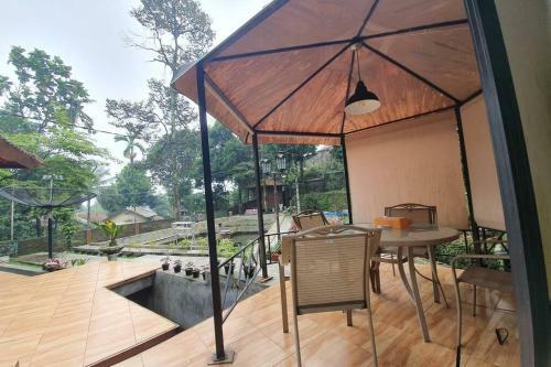 Private Villa Dekke Boru, Bogor