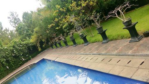 Villa Muslim Yuni Syahla Holiday Home