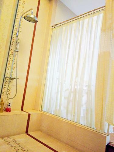 Villa Muslim Yuni Syahla Holiday Home
