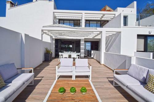 Villa Stunning, Luxury Home In Gaucin Town, Heated Pool