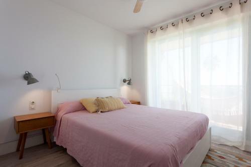 Gavamar Castelldefels Beachfront Apartment- Direct Access To The Beach