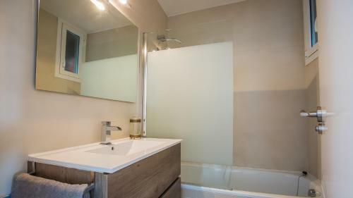 Luxury Gava Beachfront Apartment Barcelona