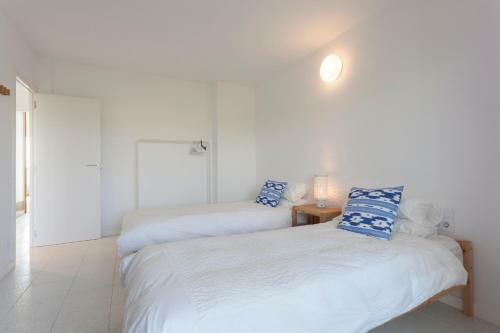 Gava Mar- Castelldefels Beachfront Apartment- Direct Access To The Beach
