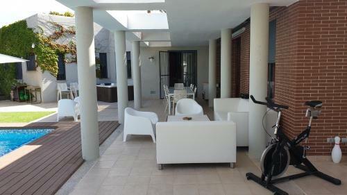 Villahuerta,es Pool And Jacuzzi, Just For Quiet People