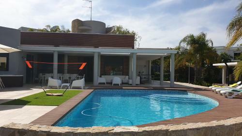 Villahuerta,es Pool And Jacuzzi, Just For Quiet People