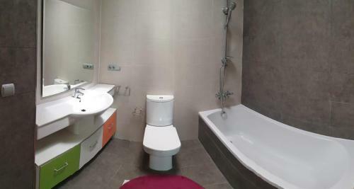 Villahuerta,es Pool And Jacuzzi, Just For Quiet People