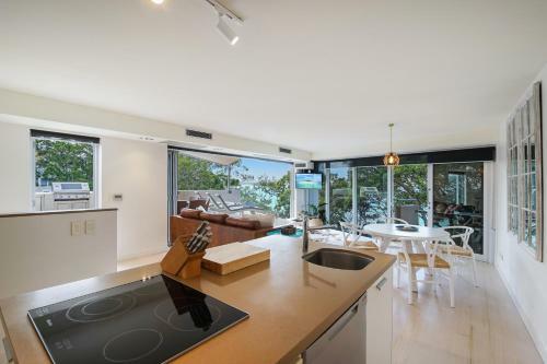 Aparthotel Little Cove Court