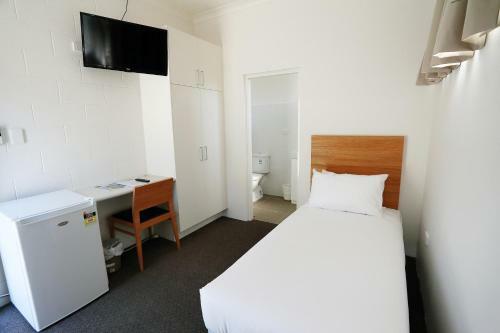Motel Q Express