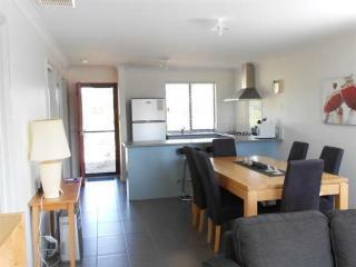 Apartamentos Cosy Corner Beach Cottages