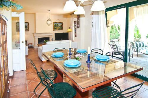 Villa Maria Your Luxury Retreat With A Quiet Pool