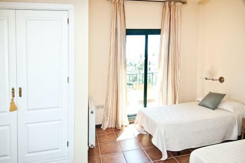 Villa Maria Your Luxury Retreat With A Quiet Pool