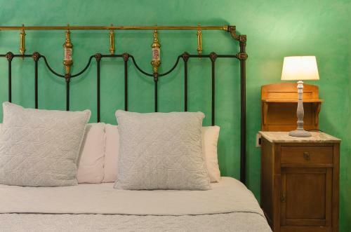 Rosa Street Apartment