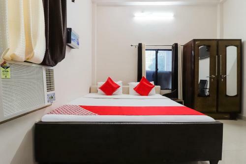 Oyo Flagship 45992 Hotel Royal