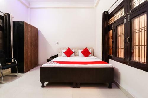 Oyo Flagship 45992 Hotel Royal