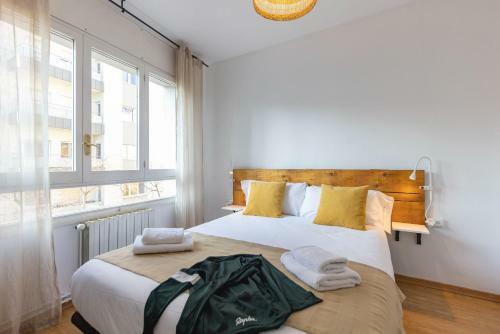 Bravissimo El Lle�, Bright 4-bedroom Apartment