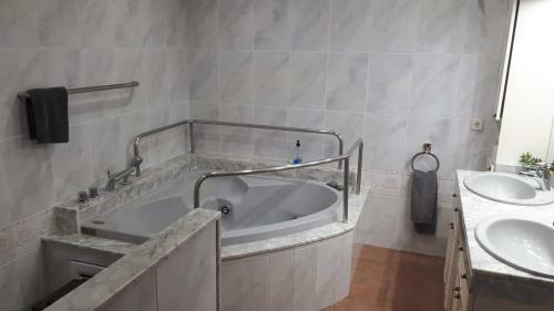 Bed & Breakfast La Fonda Del Mol� D'en Tarr�s