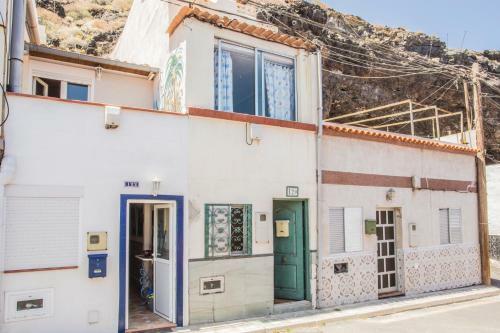 Casa Del Cueva With Stunning Ocean View