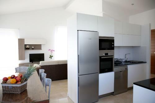 Casa Rural Con Piscina Vi�a De Millan