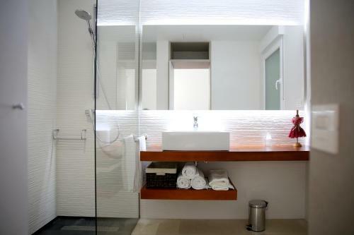 Casa Rural Con Piscina Vi�a De Millan