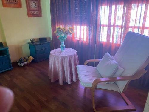 Apartamento Turistico En Alicante, By Adoorable