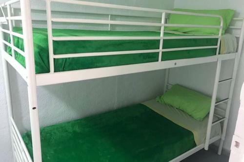 Terreta Piscina Y Playa