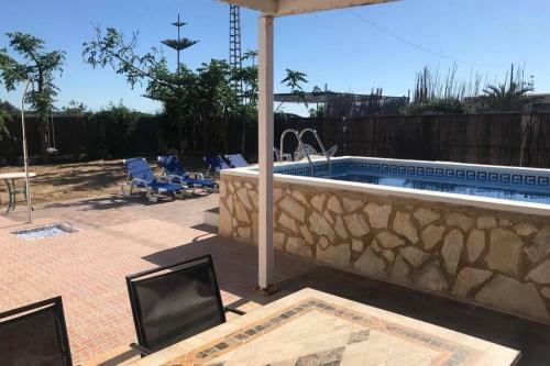 Terreta Piscina Y Playa