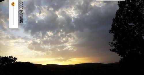Hostal Sunrise Bhermon