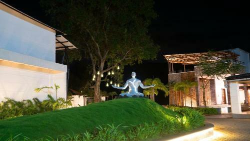 Hotel Nirva Resort
