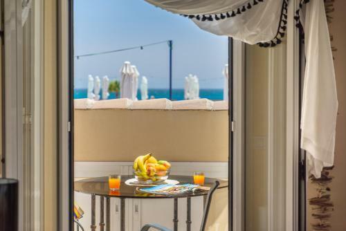 2 Bed Apartment With Sea Views