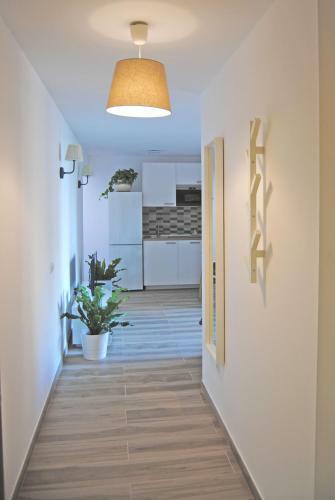 Recently Refurbished Apartment With Sea Views.