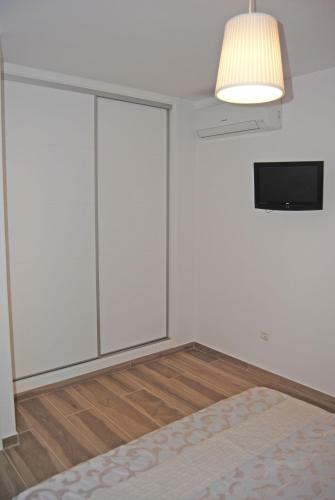 Recently Refurbished Apartment With Sea Views.