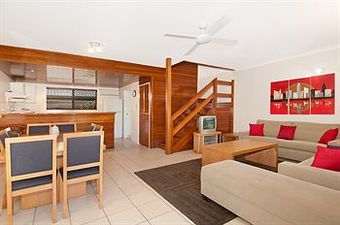 Aparthotel Glen Eden Beach Resort