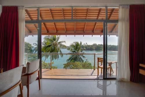 Hotel Beacon By The Bay - 05 Bed Room Luxury Villa