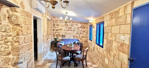 Stylish Apartment With Private Parking By The Marina
