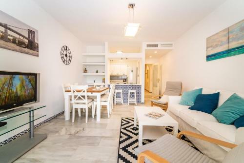 Well-located 3bdr Apartment In Fuengirola