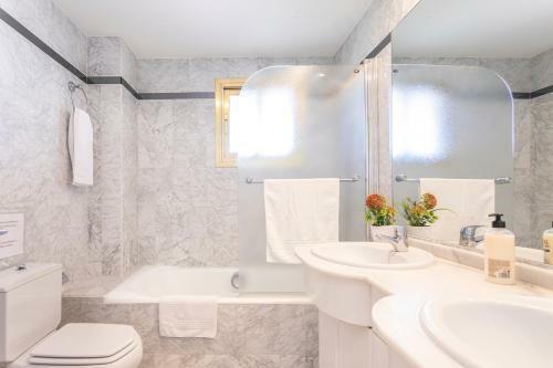 Apartamento Beach Front Fuengirola Do�a Sofia F, 6 People