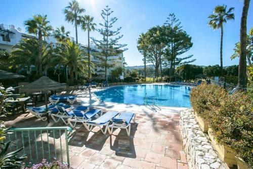 Jacuzzi Golf Pools Spa Gym Restaurants Wifi Tennis
