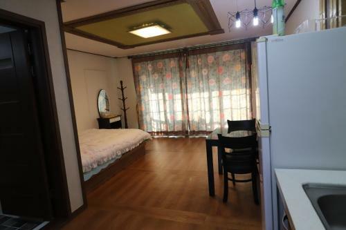 Gyeongju Raspberry Pension