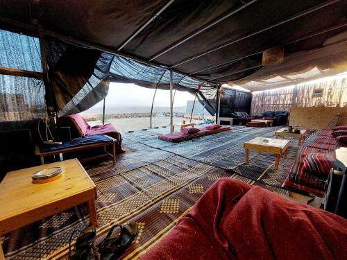 Desert View Experience - Private Villa On The View With A Bedouin Tent