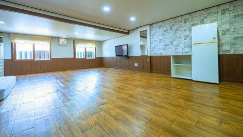 Songrim Hanok Pension